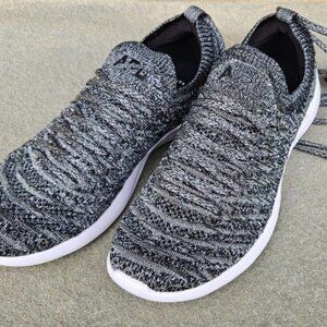 APL Techloom Wave Women's sneakers in silvery-gray size 7.5 - 8